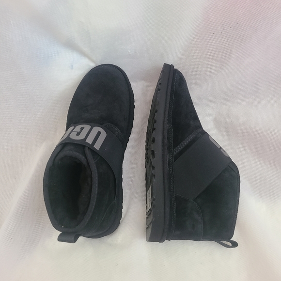 UGG Unisex Neumel ll Slipon in Black Ankle Boots Sz 10 - Picture 3 of 8
